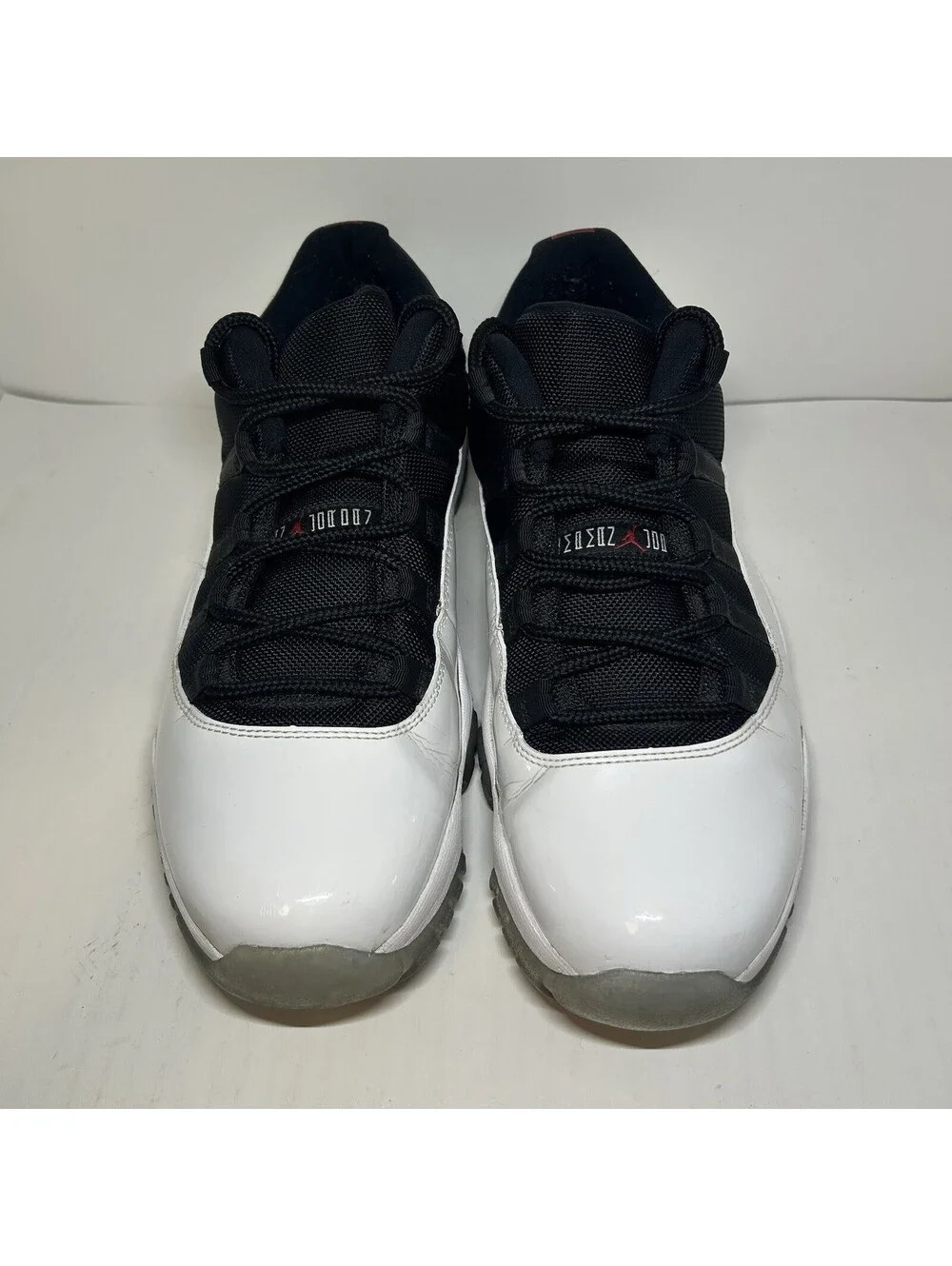 Air Jordan 11 Retro Low Tuxedo 2013 - Size 11 - (528895-110)